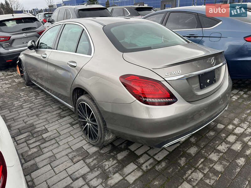 Седан Mercedes-Benz C-Class 2019 в Львові