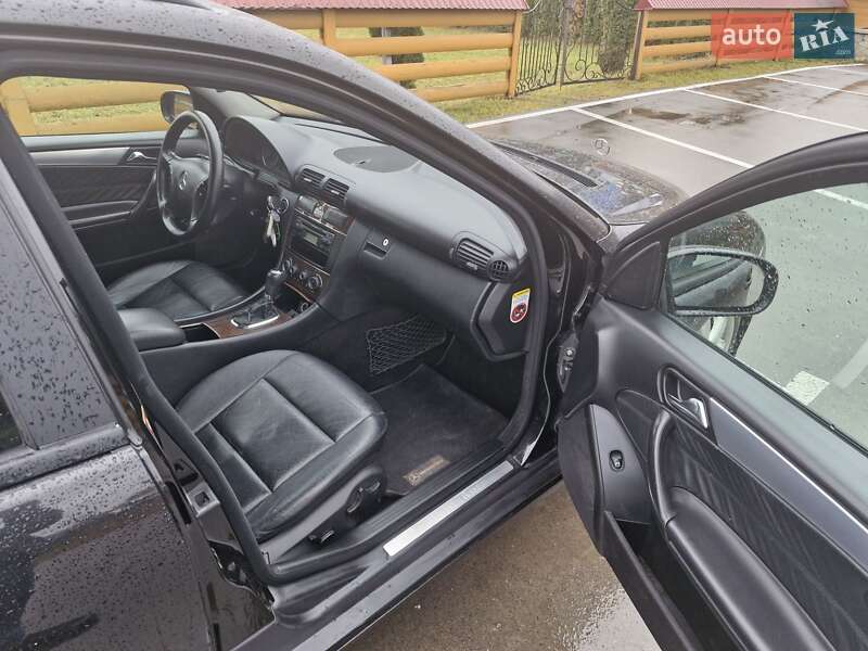 Универсал Mercedes-Benz C-Class 2005 в Верховине