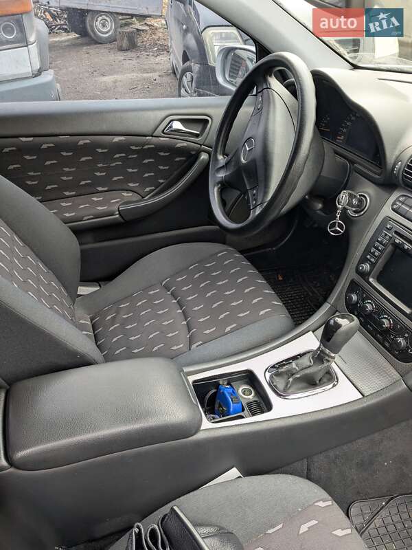 Mercedes-Benz C-Class 2002