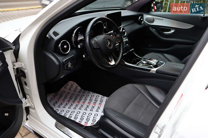 Седан Mercedes-Benz C-Class 2014 в Львове
