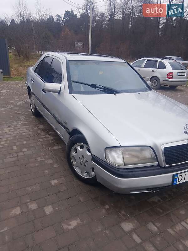 Mercedes-Benz C-Class 1995