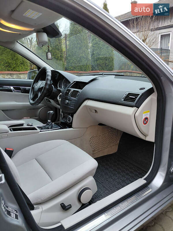 Универсал Mercedes-Benz C-Class 2009 в Сокале