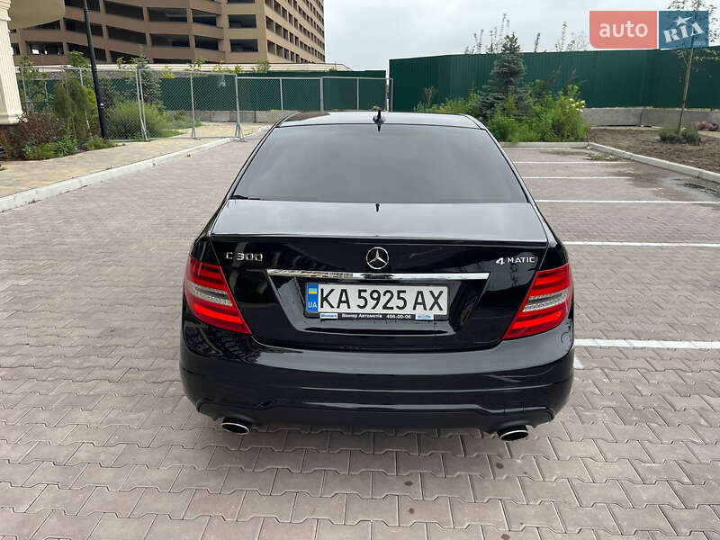 Седан Mercedes-Benz C-Class 2011 в Києві