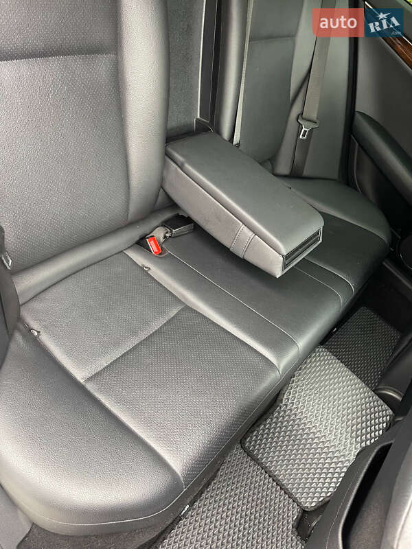 Седан Mercedes-Benz C-Class 2011 в Києві