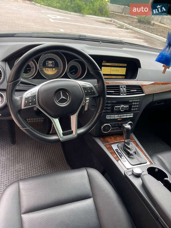 Седан Mercedes-Benz C-Class 2011 в Києві
