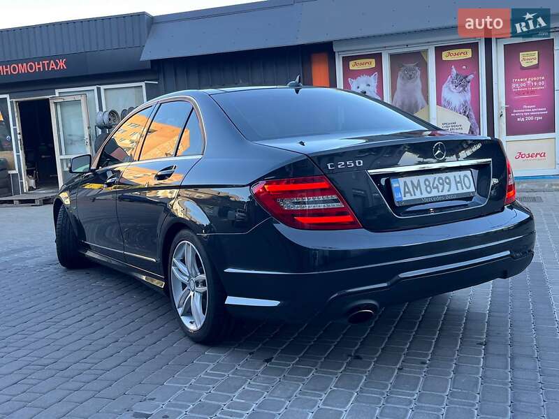 Седан Mercedes-Benz C-Class 2012 в Белой Церкви