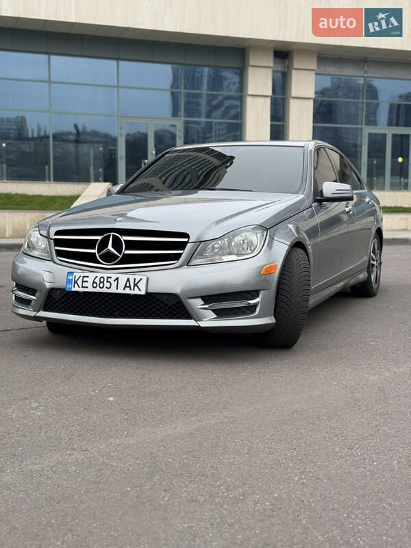 Седан Mercedes-Benz C-Class 2014 в Днепре