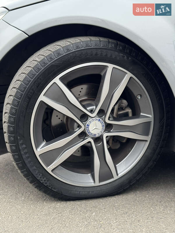 Седан Mercedes-Benz C-Class 2014 в Днепре