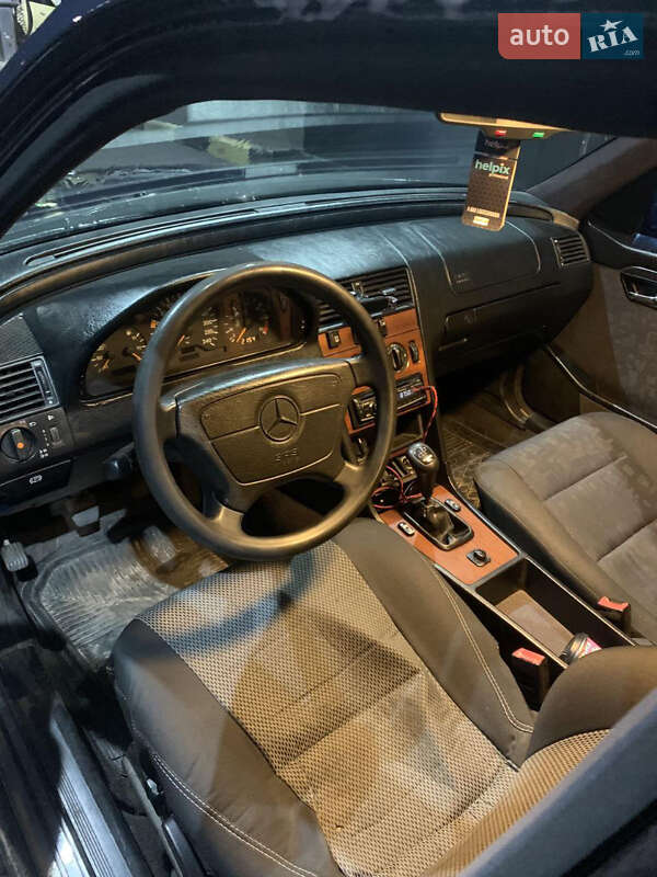 Седан Mercedes-Benz C-Class 1995 в Коростене фото 2 Седан Mercedes-Benz C-Class 1995 в Коростене