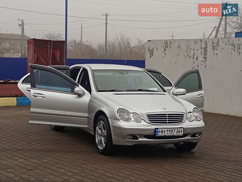 Седан Mercedes-Benz C-Class 2000 в Раздельной фото 11 Седан Mercedes-Benz C-Class 2000 в Раздельной