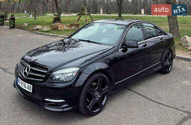 Седан Mercedes-Benz C-Class 2010 в Днепре