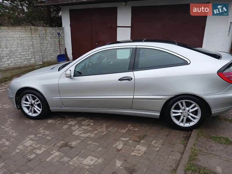 Купе Mercedes-Benz C-Class 2001 в Львове фото 8 Купе Mercedes-Benz C-Class 2001 в Львове