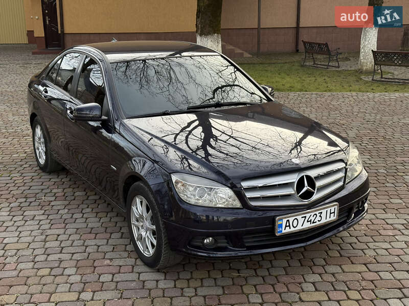 Седан Mercedes-Benz C-Class 2010 в Тячеве