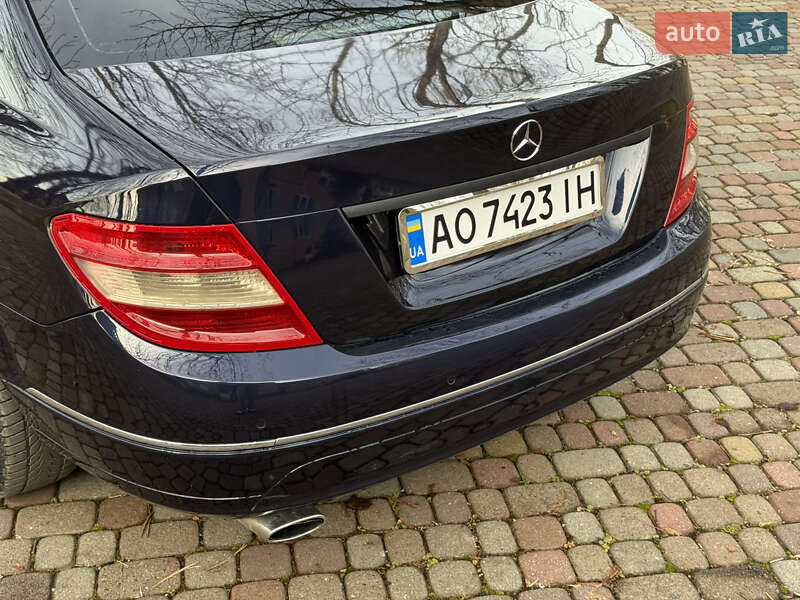 Седан Mercedes-Benz C-Class 2010 в Тячеве