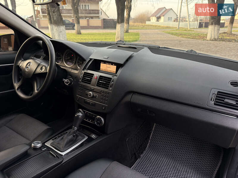 Седан Mercedes-Benz C-Class 2010 в Тячеве