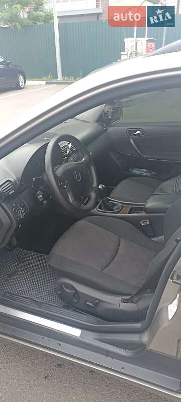 Универсал Mercedes-Benz C-Class 2004 в Киеве