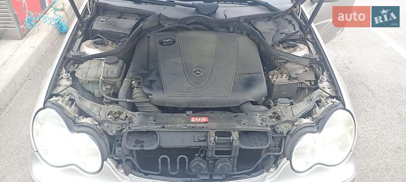 Универсал Mercedes-Benz C-Class 2004 в Киеве