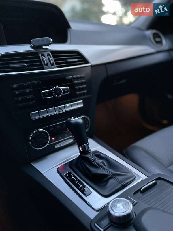 Седан Mercedes-Benz C-Class 2013 в Киеве