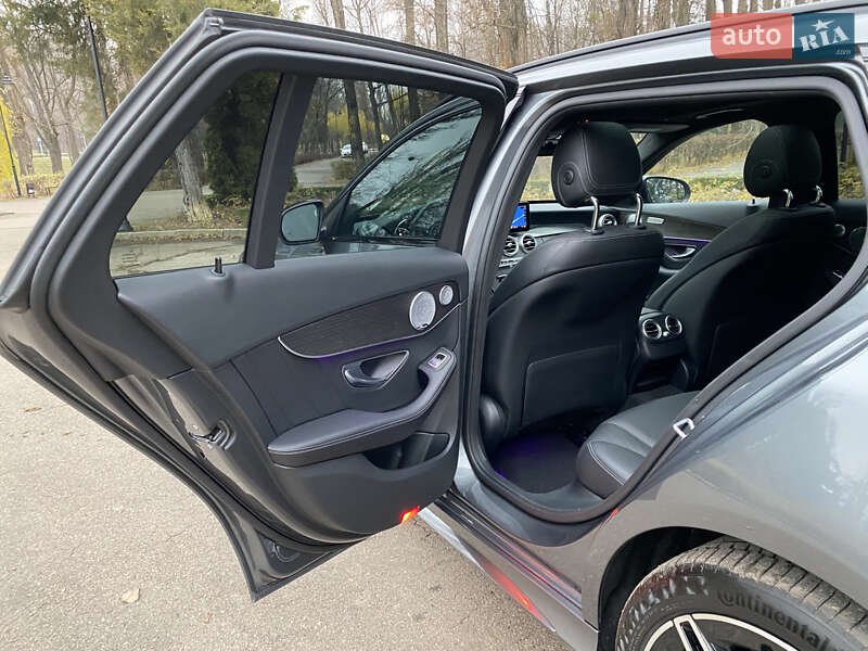 Універсал Mercedes-Benz C-Class 2018 в Києві