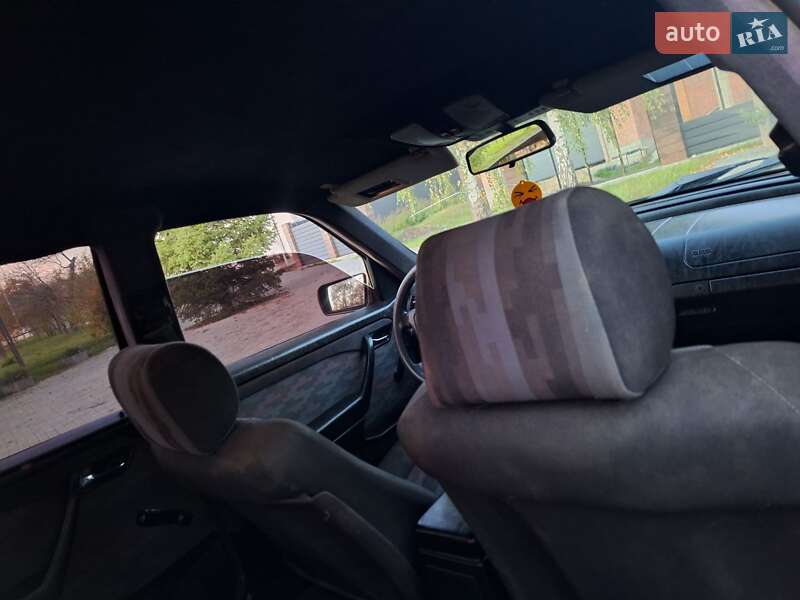 Седан Mercedes-Benz C-Class 1994 в Чернівцях фото 25 Седан Mercedes-Benz C-Class 1994 в Чернівцях