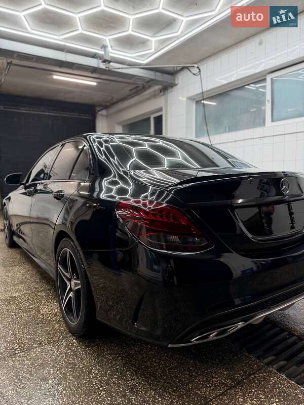 Седан Mercedes-Benz C-Class 2015 в Виннице