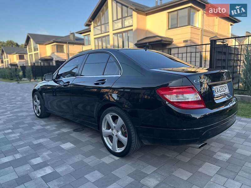 Седан Mercedes-Benz C-Class 2010 в Киеве