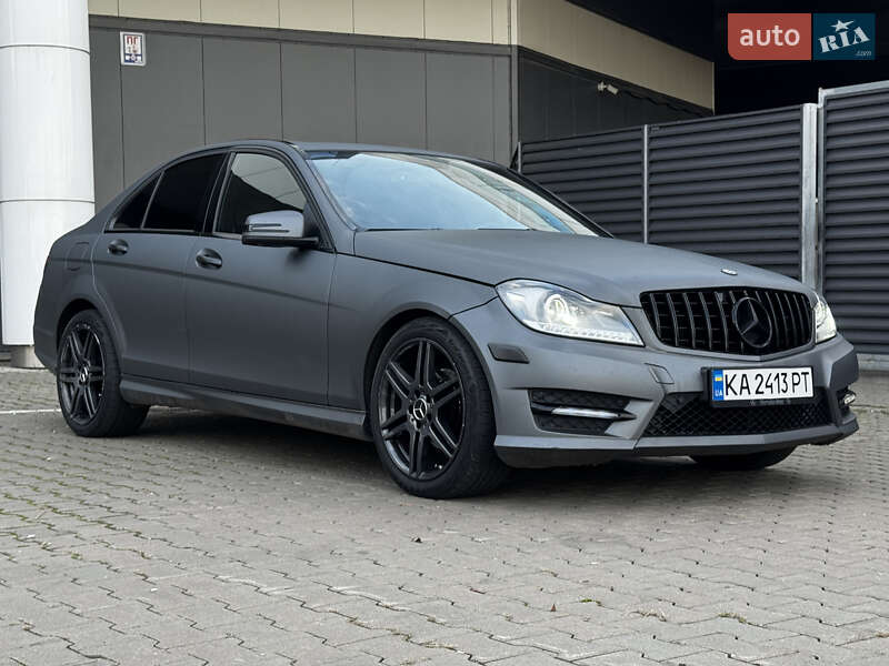 Седан Mercedes-Benz C-Class 2011 в Киеве