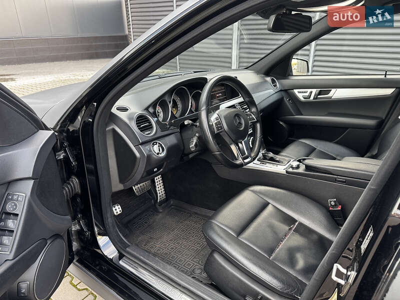 Седан Mercedes-Benz C-Class 2011 в Киеве