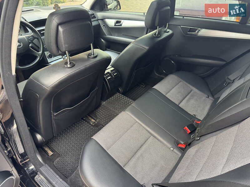 Универсал Mercedes-Benz C-Class 2010 в Барышевке