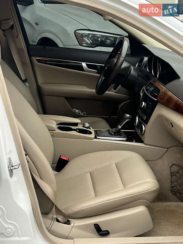 Седан Mercedes-Benz C-Class 2013 в Одесі фото 20 Седан Mercedes-Benz C-Class 2013 в Одесі