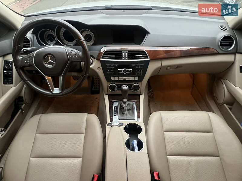 Седан Mercedes-Benz C-Class 2013 в Одесі фото 28 Седан Mercedes-Benz C-Class 2013 в Одесі