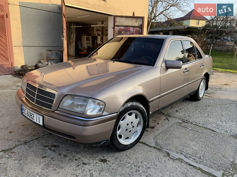 Седан Mercedes-Benz C-Class 1993 в Кам'янці-Бузькій