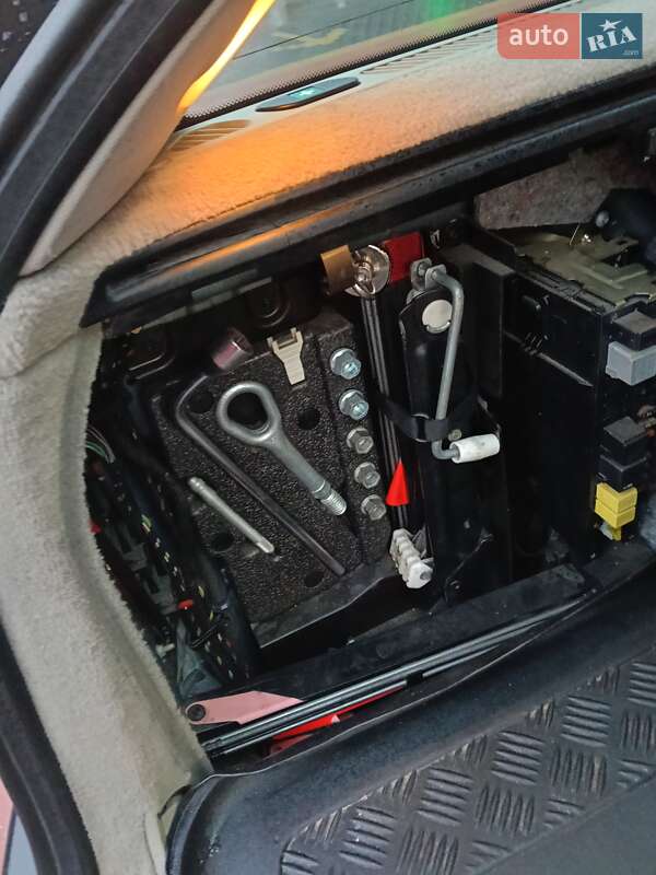 Универсал Mercedes-Benz C-Class 2004 в Ровно фото 15 Универсал Mercedes-Benz C-Class 2004 в Ровно