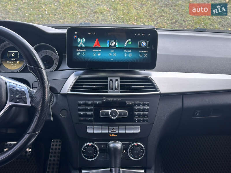Седан Mercedes-Benz C-Class 2011 в Киеве