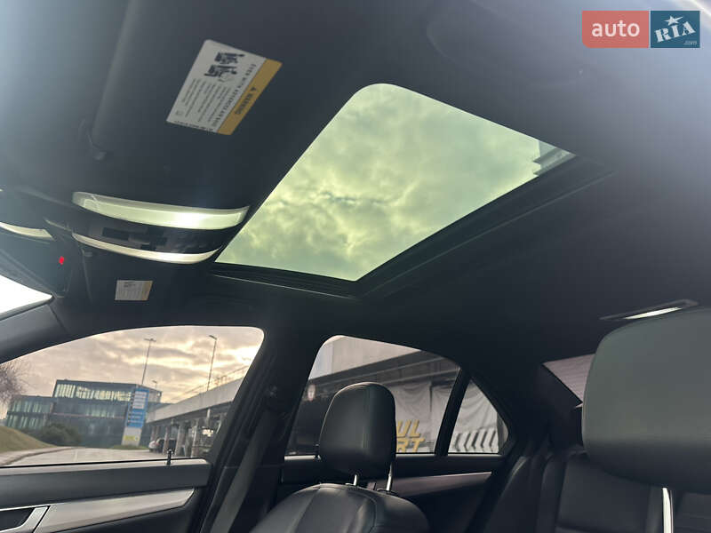 Седан Mercedes-Benz C-Class 2011 в Киеве