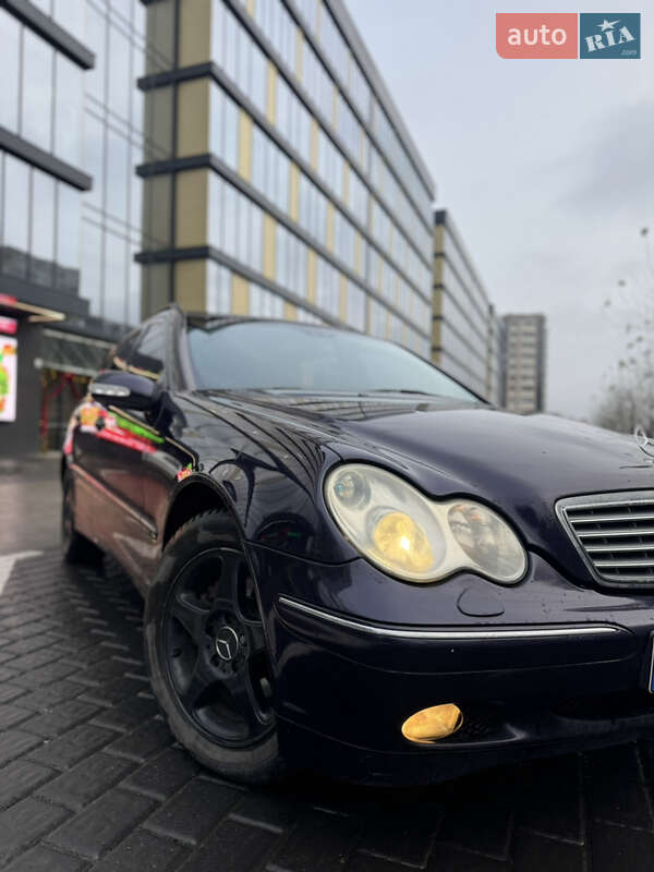 Универсал Mercedes-Benz C-Class 2002 в Ровно
