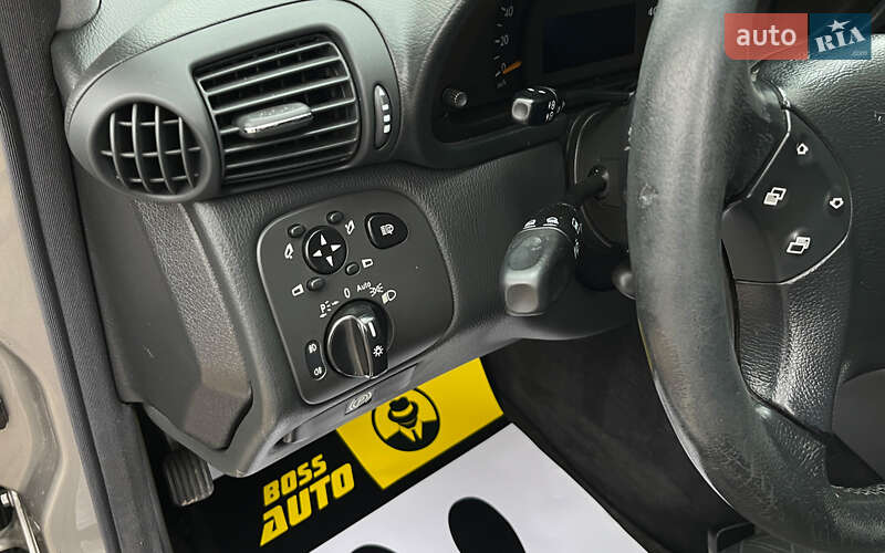 Седан Mercedes-Benz C-Class 2003 в Стрые