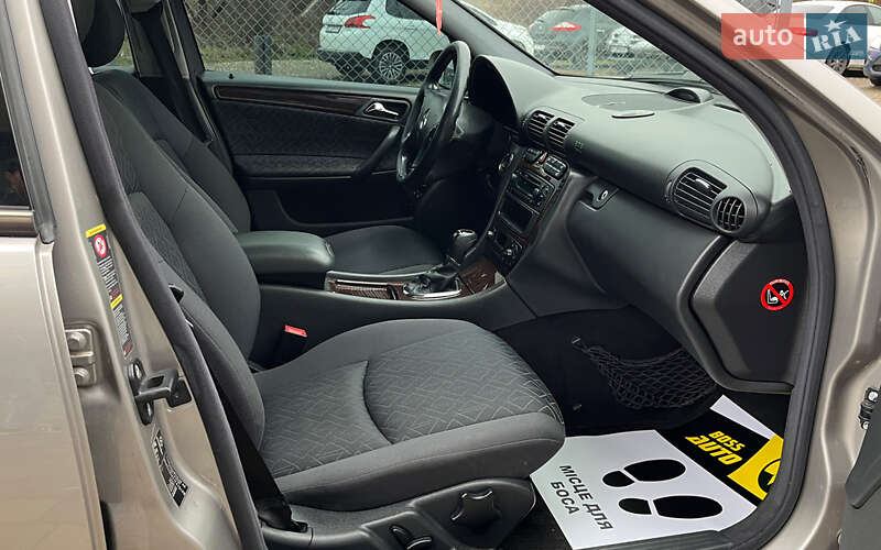 Седан Mercedes-Benz C-Class 2003 в Стрые