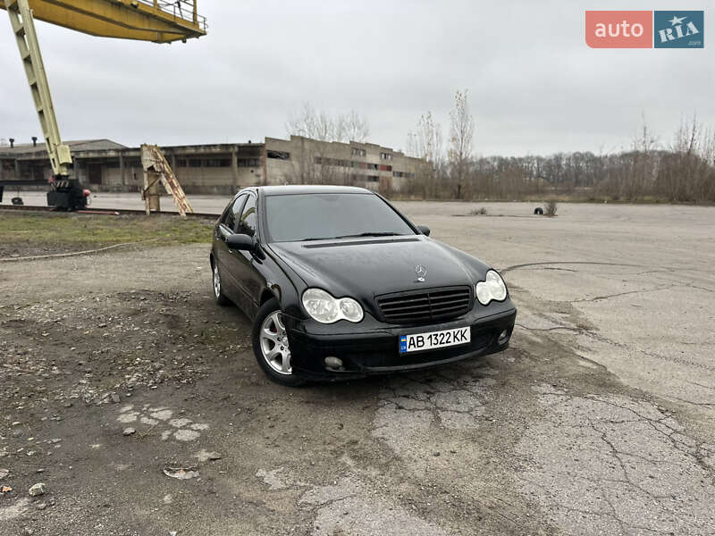 Mercedes-Benz C-Class 2004 Mercedes-Benz C-Class 2004