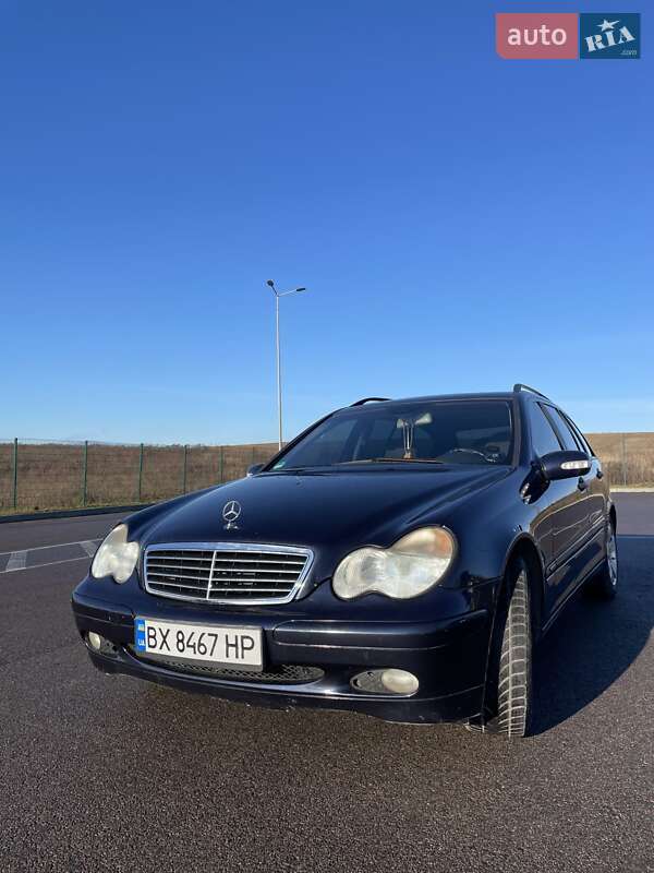 Mercedes-Benz C-Class 2004 Mercedes-Benz C-Class 2004