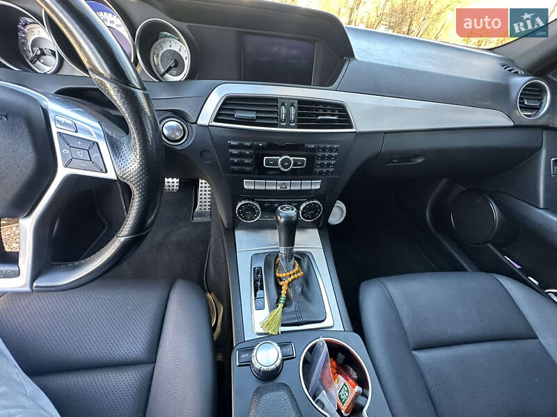 Седан Mercedes-Benz C-Class 2012 в Ровно