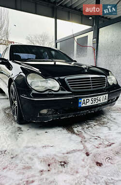 Седан Mercedes-Benz C-Class 2000 в Запорожье