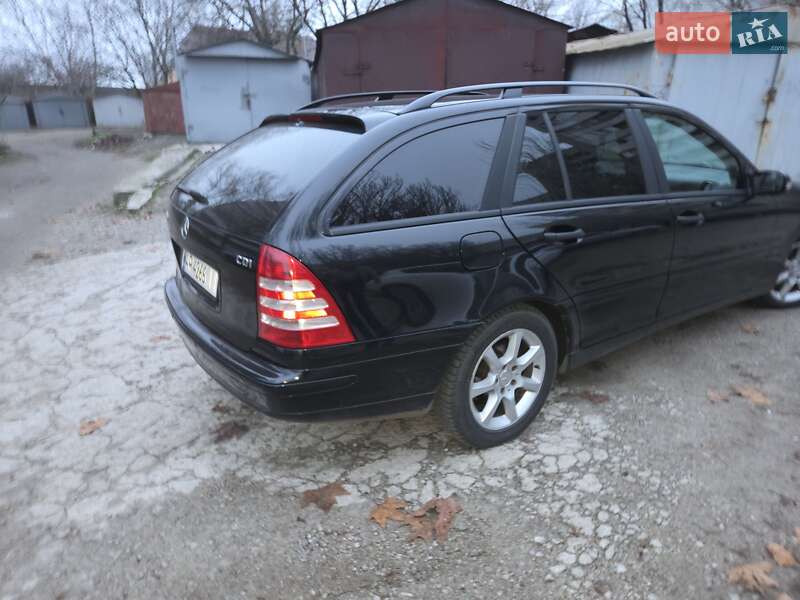 Универсал Mercedes-Benz C-Class 2005 в Запорожье
