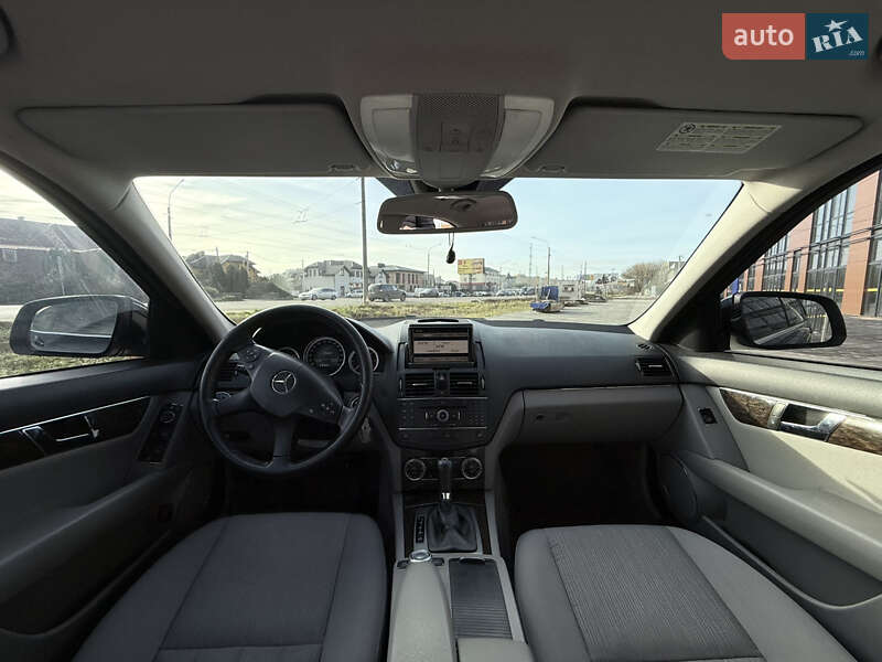 Седан Mercedes-Benz C-Class 2008 в Луцке