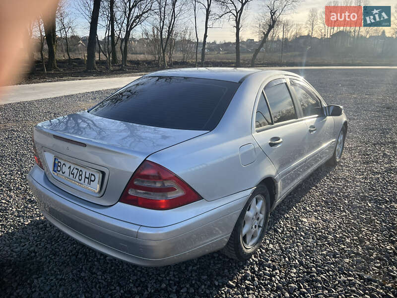 Седан Mercedes-Benz C-Class 2002 в Львове