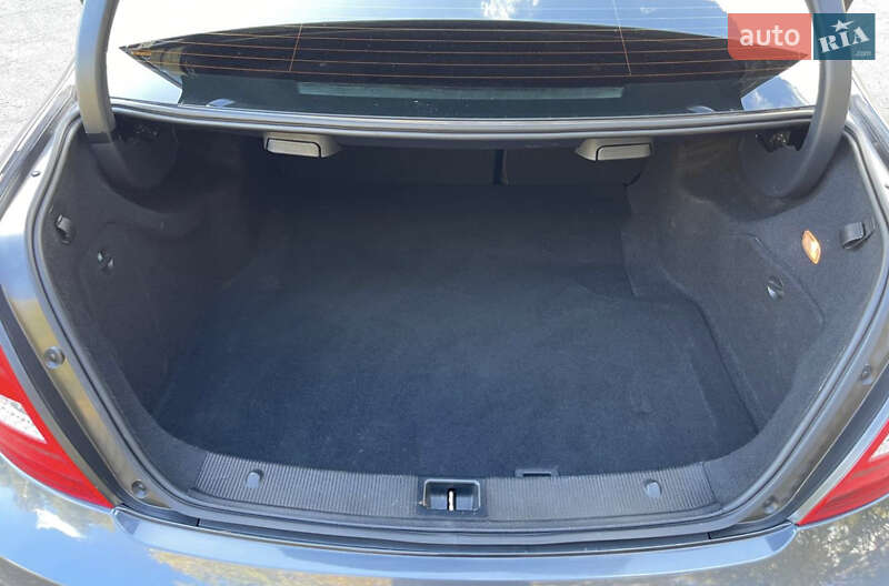 Седан Mercedes-Benz C-Class 2012 в Гайсине