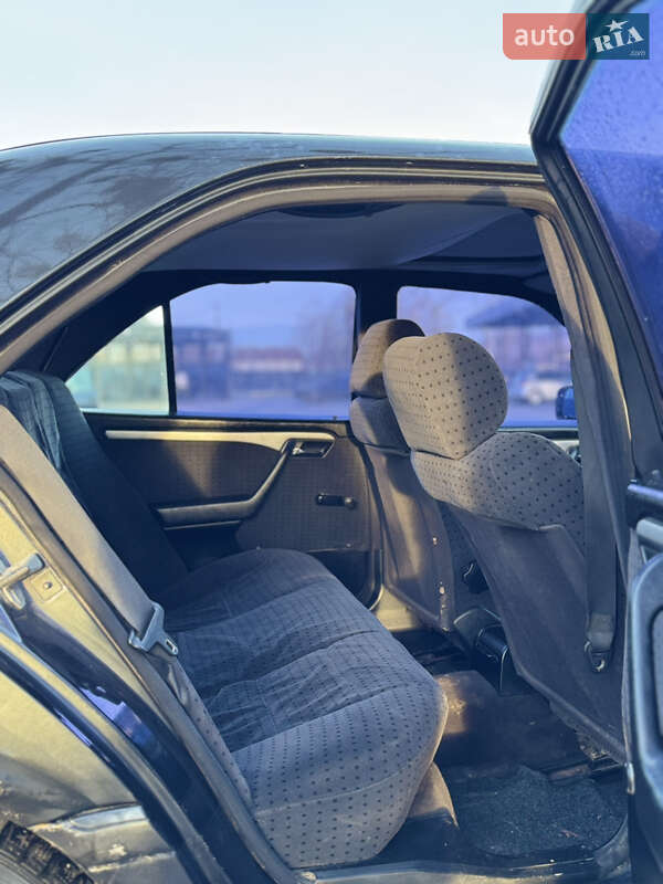 Седан Mercedes-Benz C-Class 1994 в Черновцах фото 14 Седан Mercedes-Benz C-Class 1994 в Черновцах