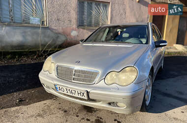 Седан Mercedes-Benz C-Class 2004 в Иршаве