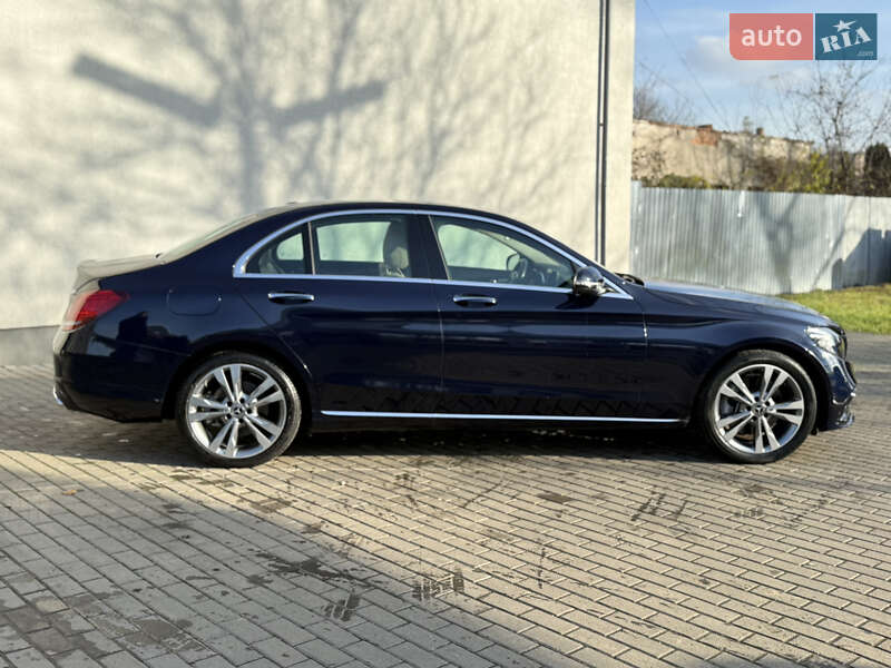 Седан Mercedes-Benz C-Class 2019 в Ужгороде