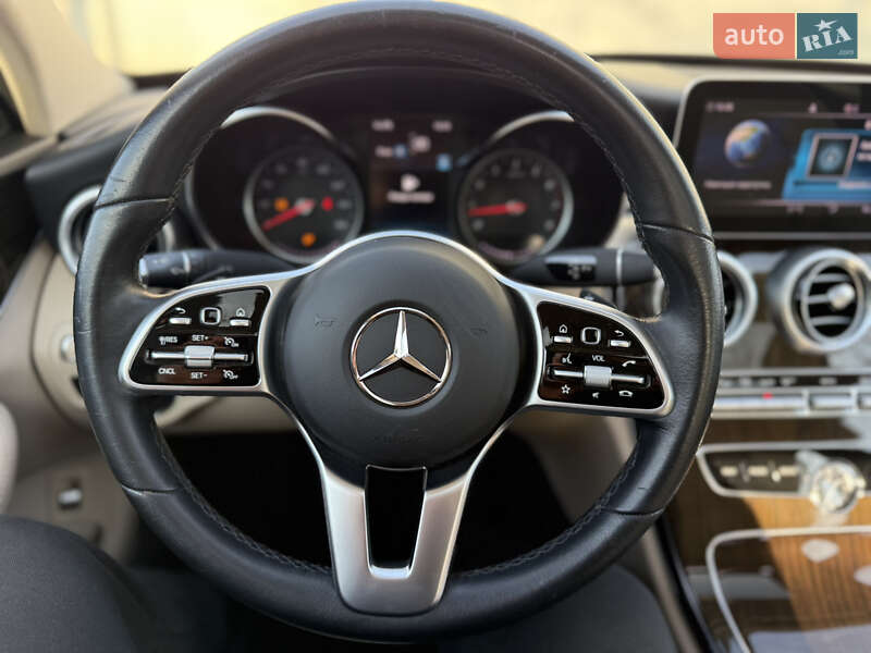 Седан Mercedes-Benz C-Class 2019 в Ужгороде